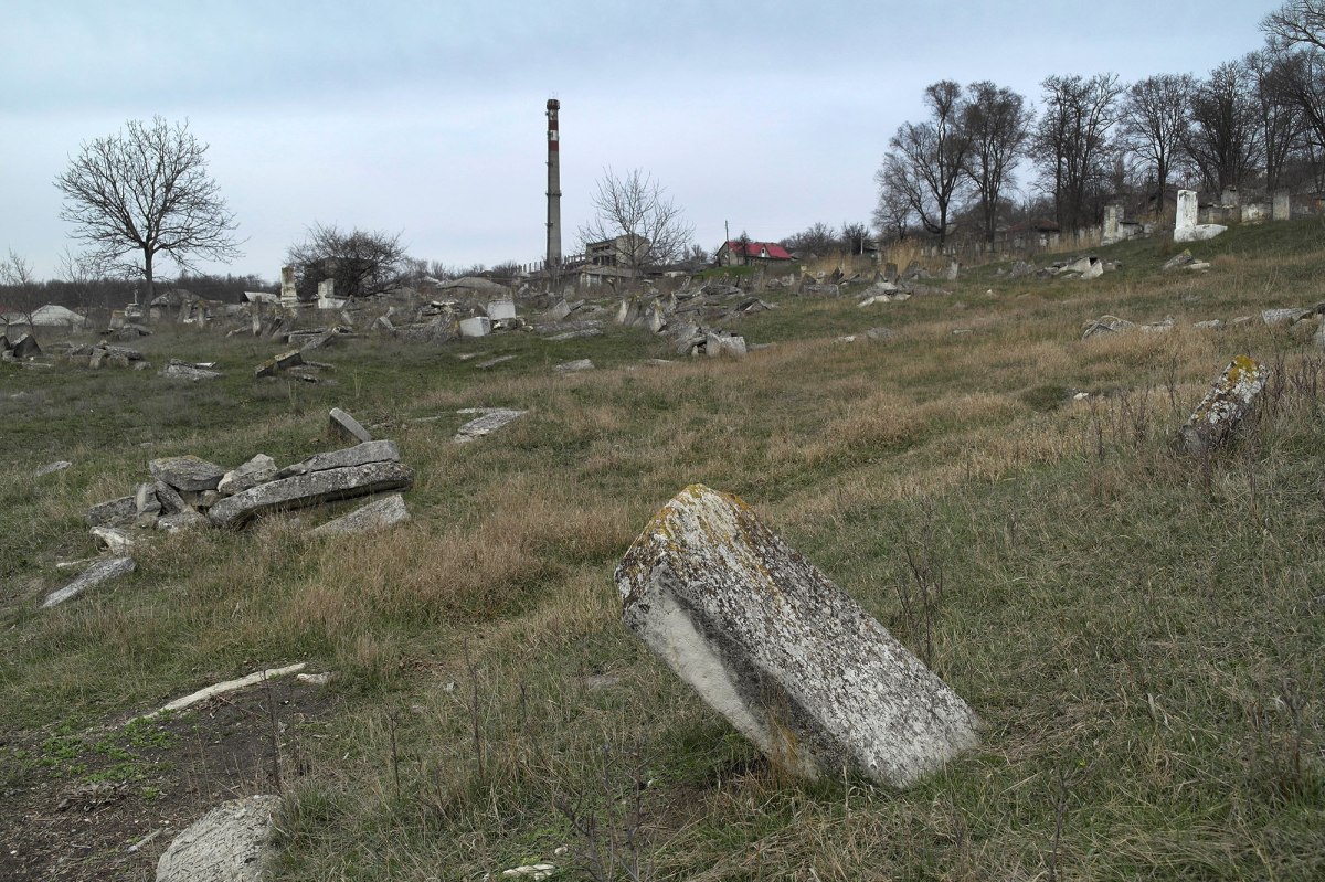 Orhei - Jewish cemetery
