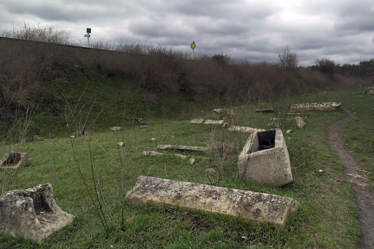 Bălţi - Jewish cemetery