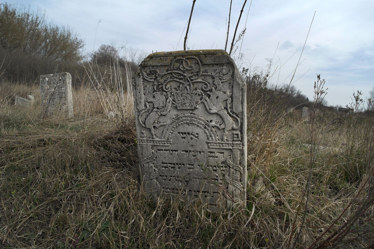 Lipcani - Jewish cemetery