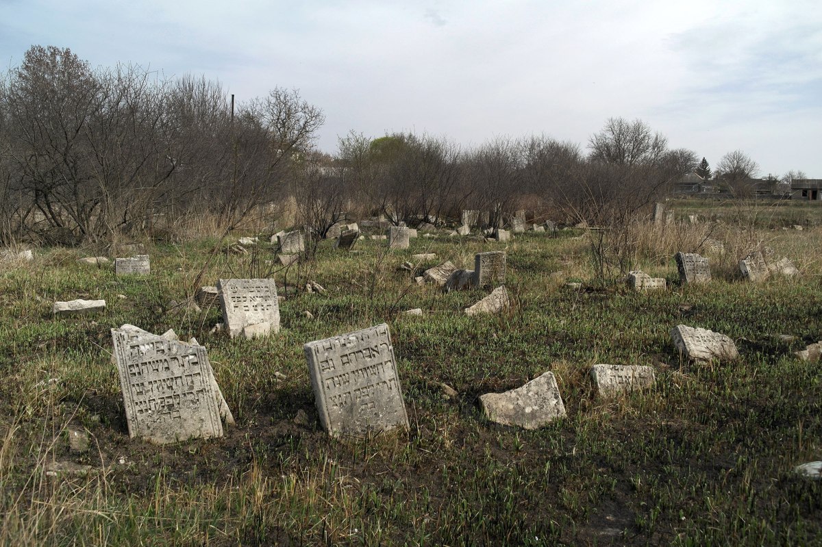 Lipcani - Jewish cemetery