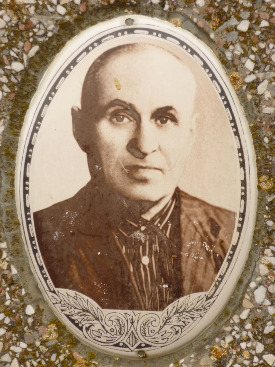 Portrait on a Jewish gravestone