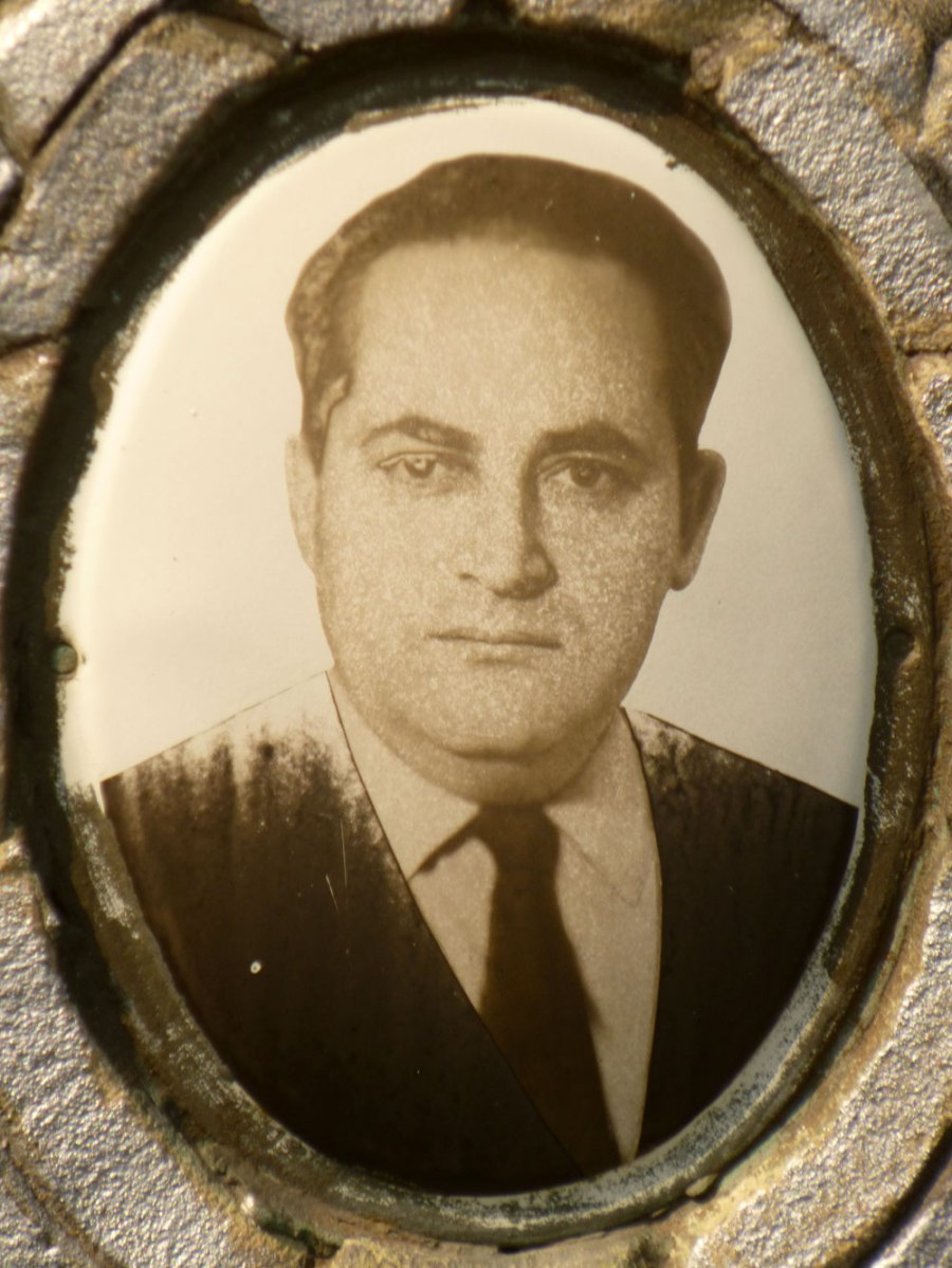 Portrait on a Jewish gravestone