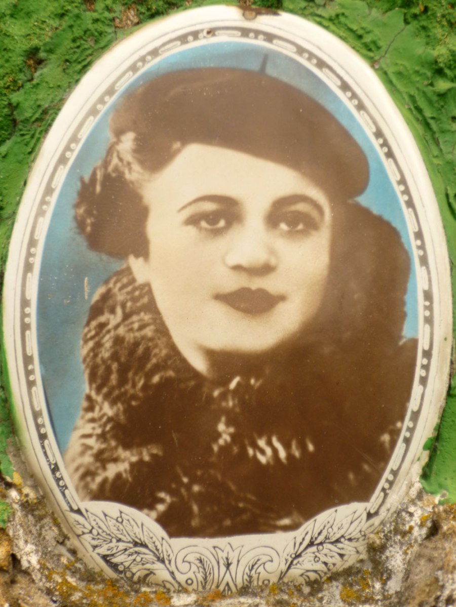 Portrait on a Jewish gravestone