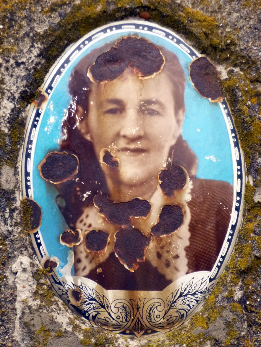 Portrait on a Jewish gravestone