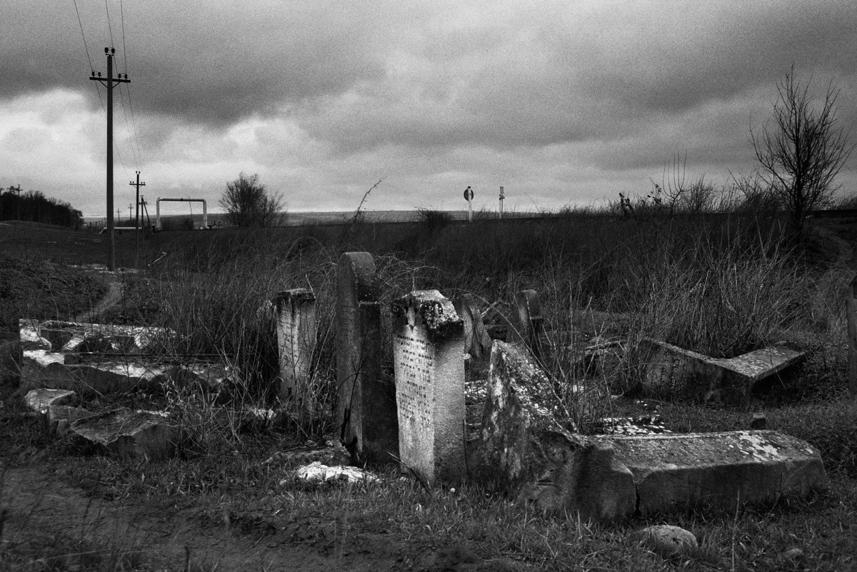 Bălţi (Beltsy) Jewish cemetery