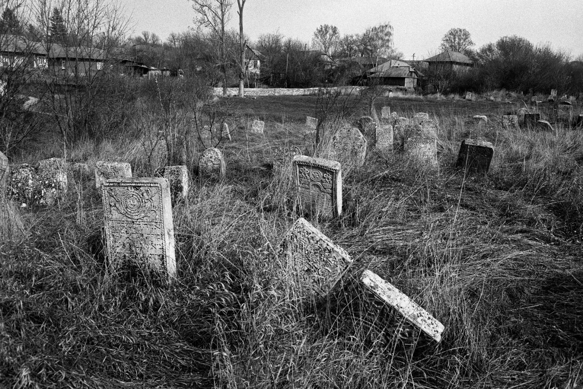 Lipcani Jewish cemetery