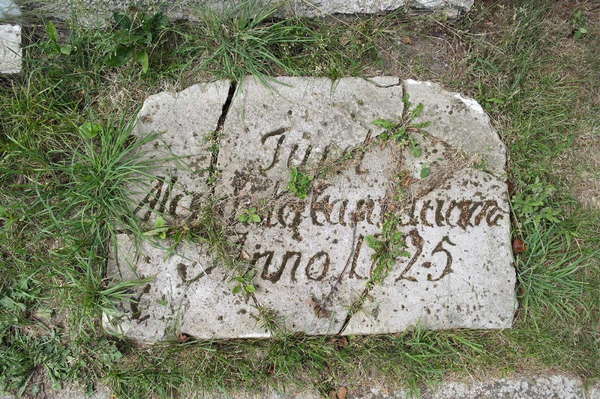 Grave of Prince Cantacuzino at Vikno Christian cemetery