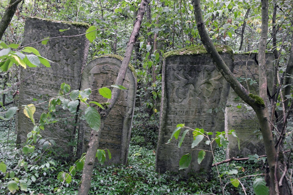 Snyatin Jewish cemetery