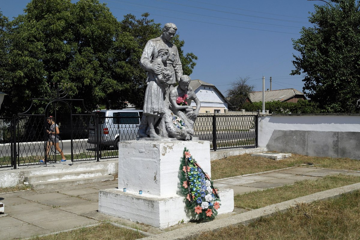 Dubăsari (Dubasari) mass grave