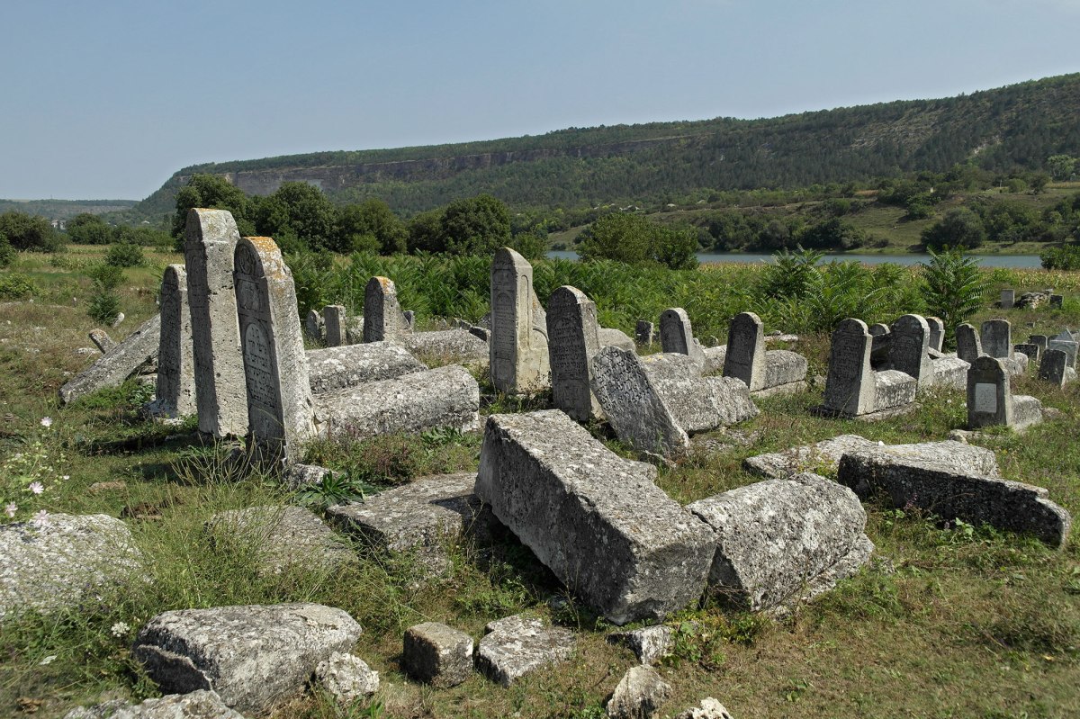 Vadul Raşcov - Jewish cemetery
