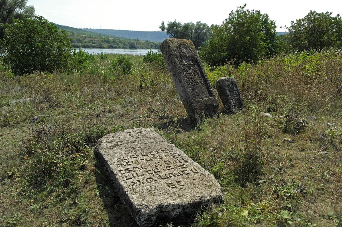 Vadul Raşcov - Jewish cemetery