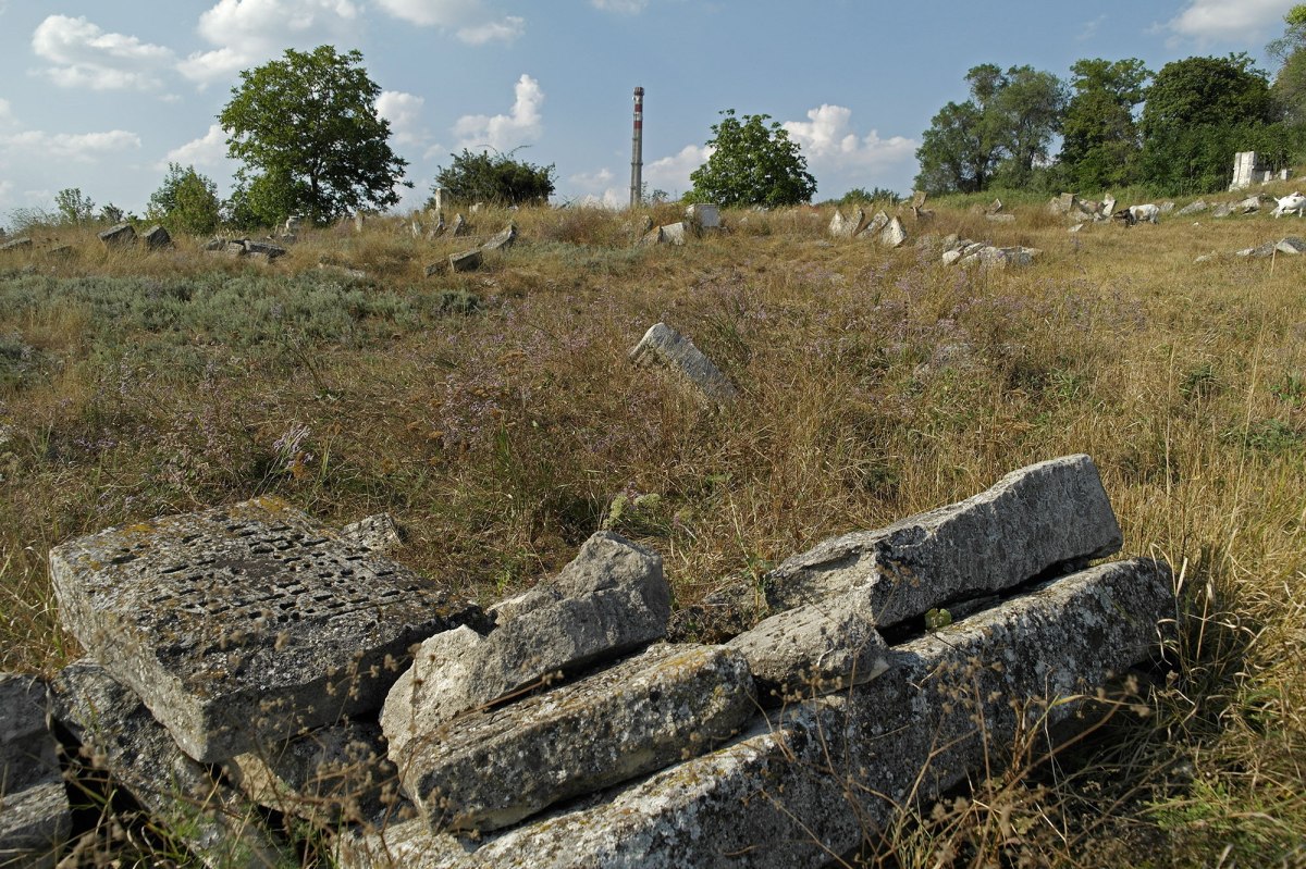 Orhei - Jewish cemetery