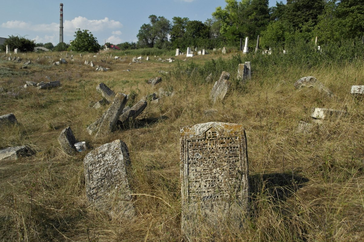 Orhei - Jewish cemetery