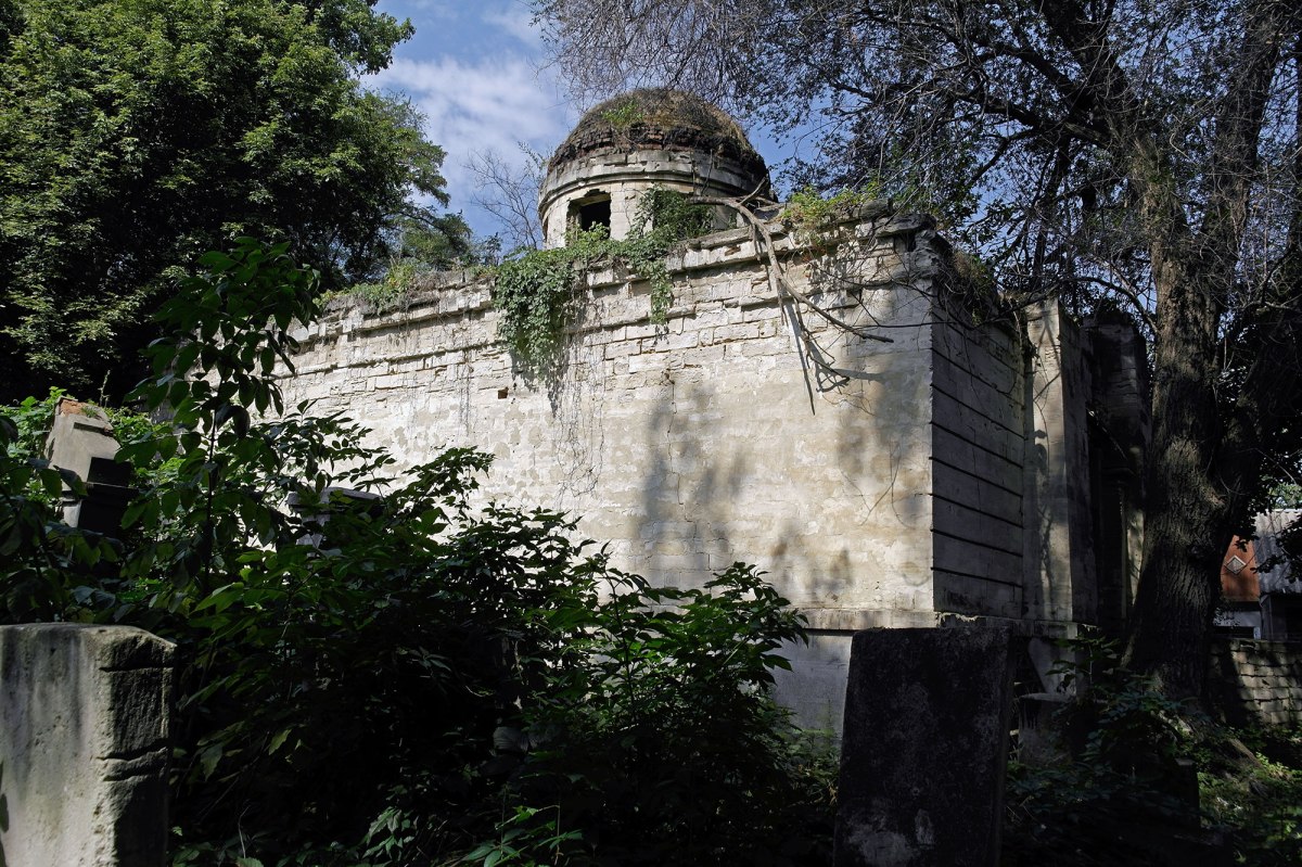 Chişinău Jewish cemetery - mortuary hall