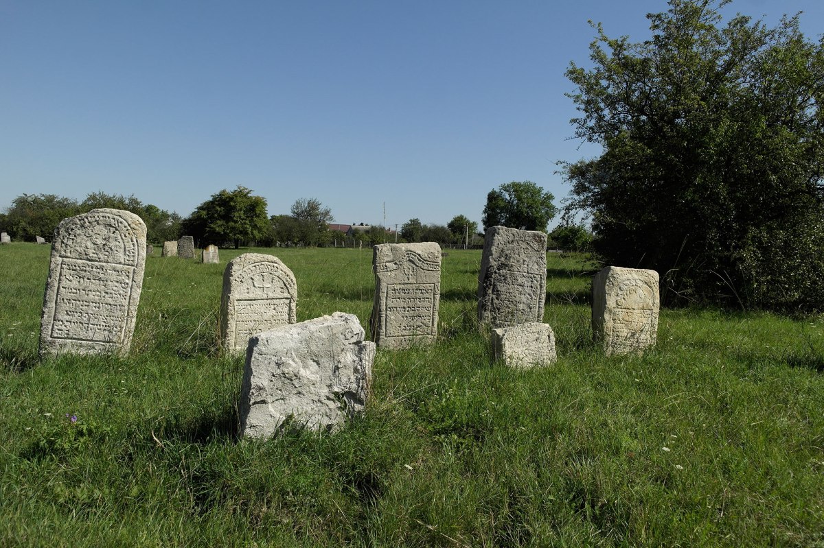 Belz Jewish cemetery
