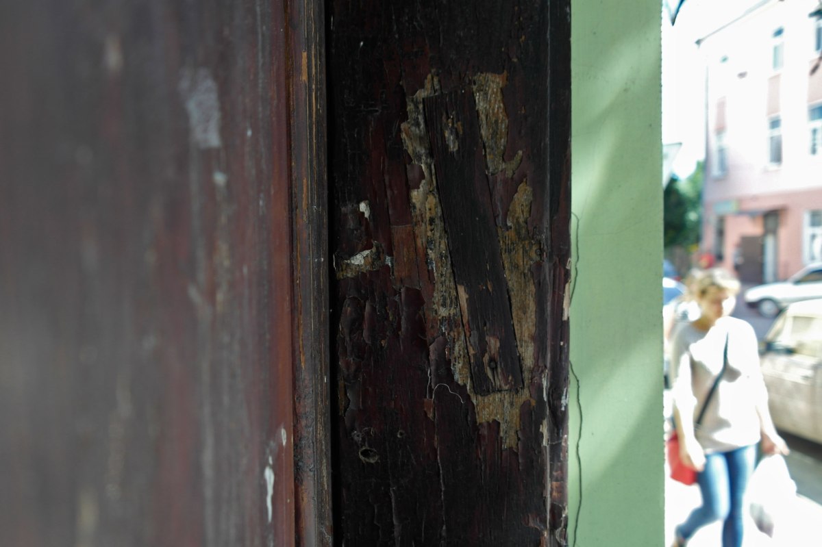 Zhovkva - trace of a mezuzah