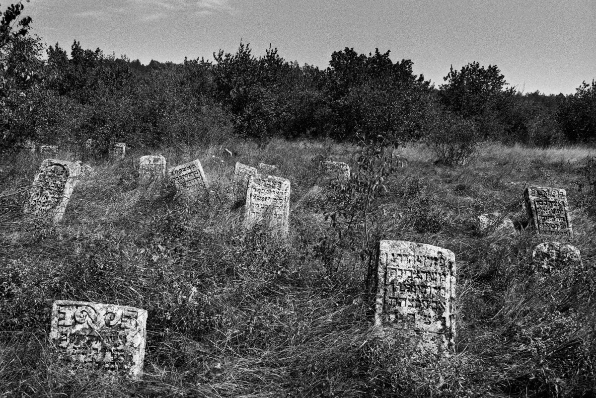 Raşcov Jewish cemetery