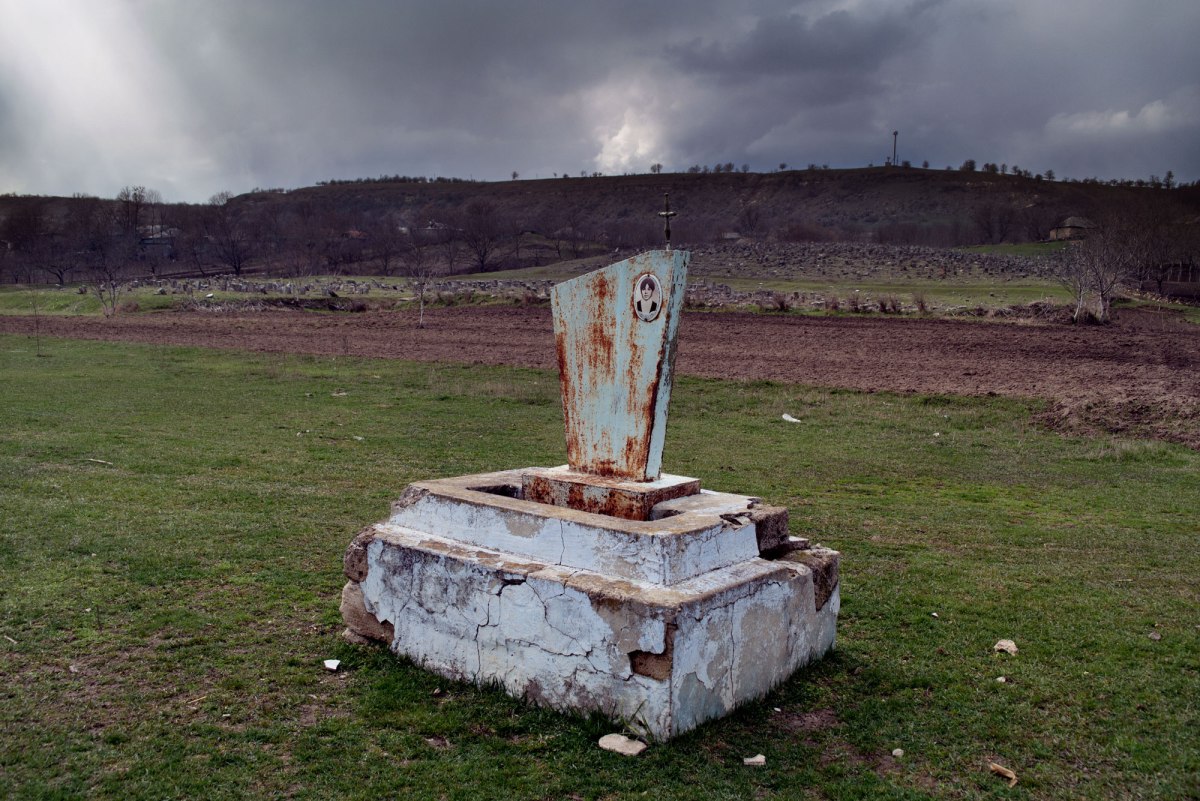 Christian tomb next to river Dnieter at Vadul-Raşcov