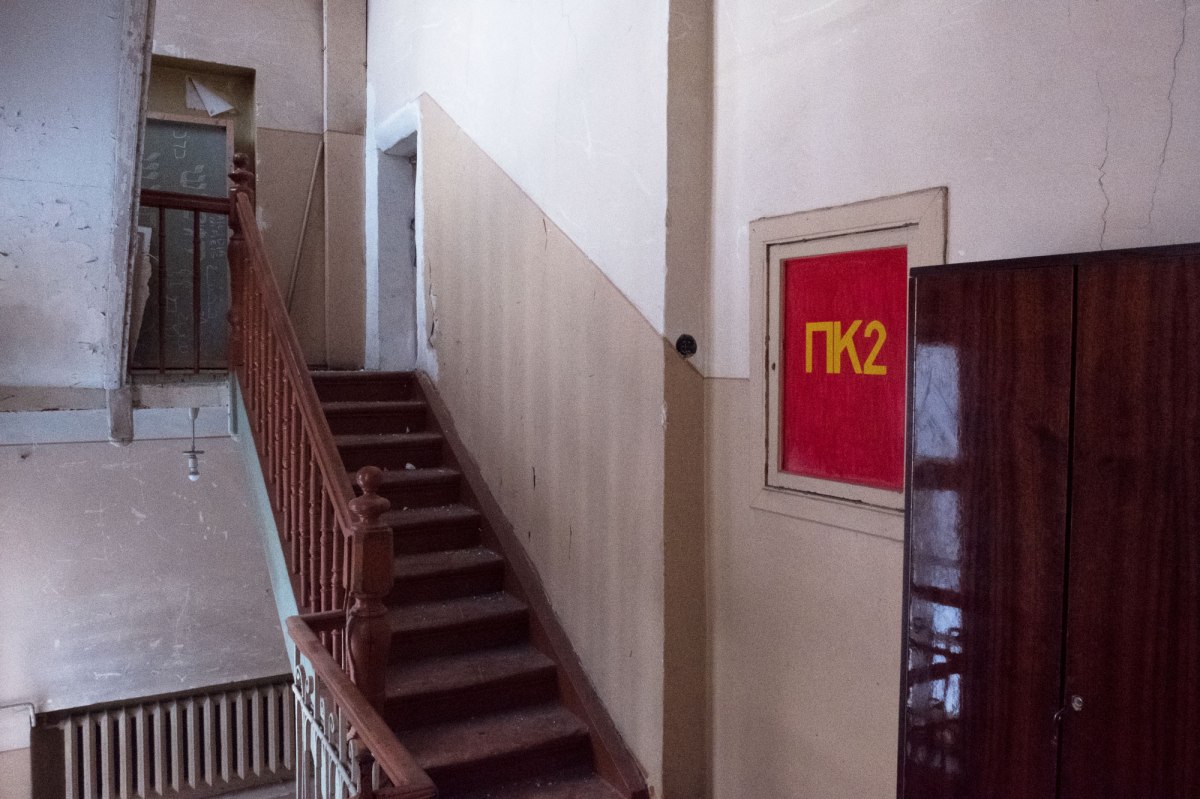 Inside Jakob Glanzer Shul