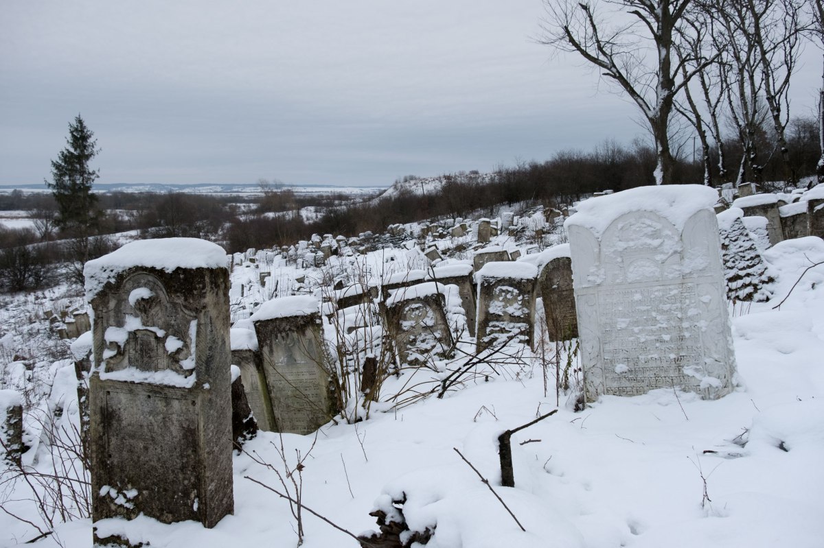Shchyrets Jewish cemetery
