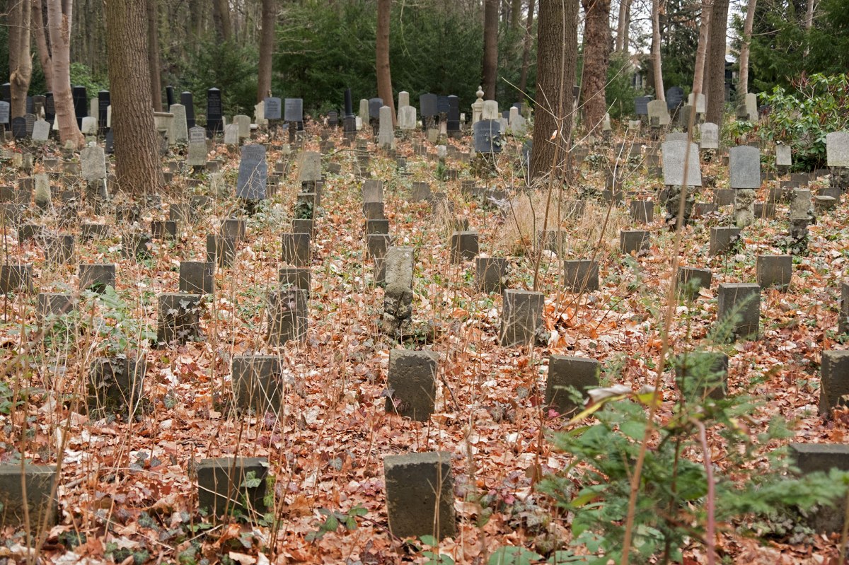 Berlin, Weißensee Jewish cemetery