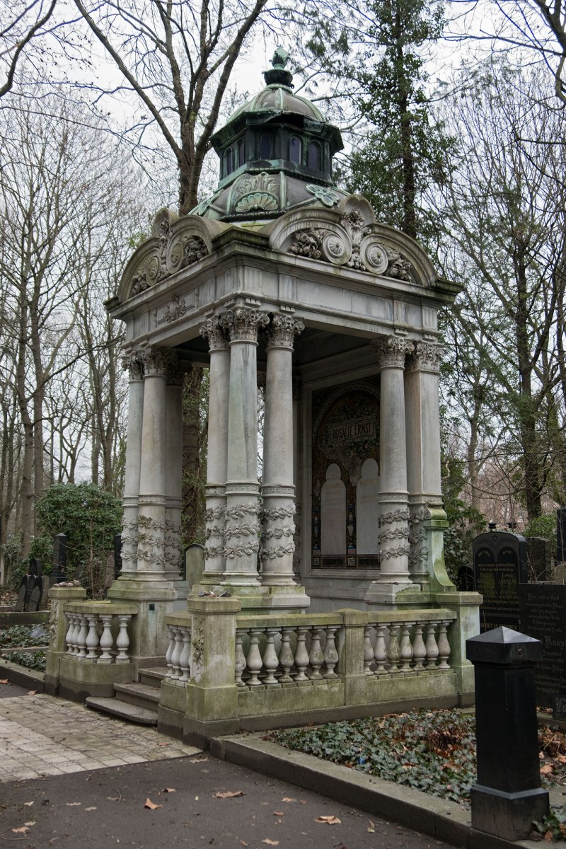 Berlin, Weißensee Jewish cemetery