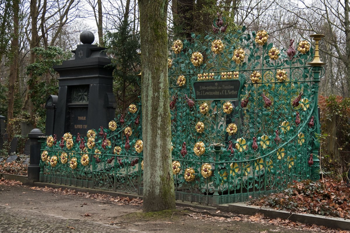 Berlin, Weißensee Jewish cemetery