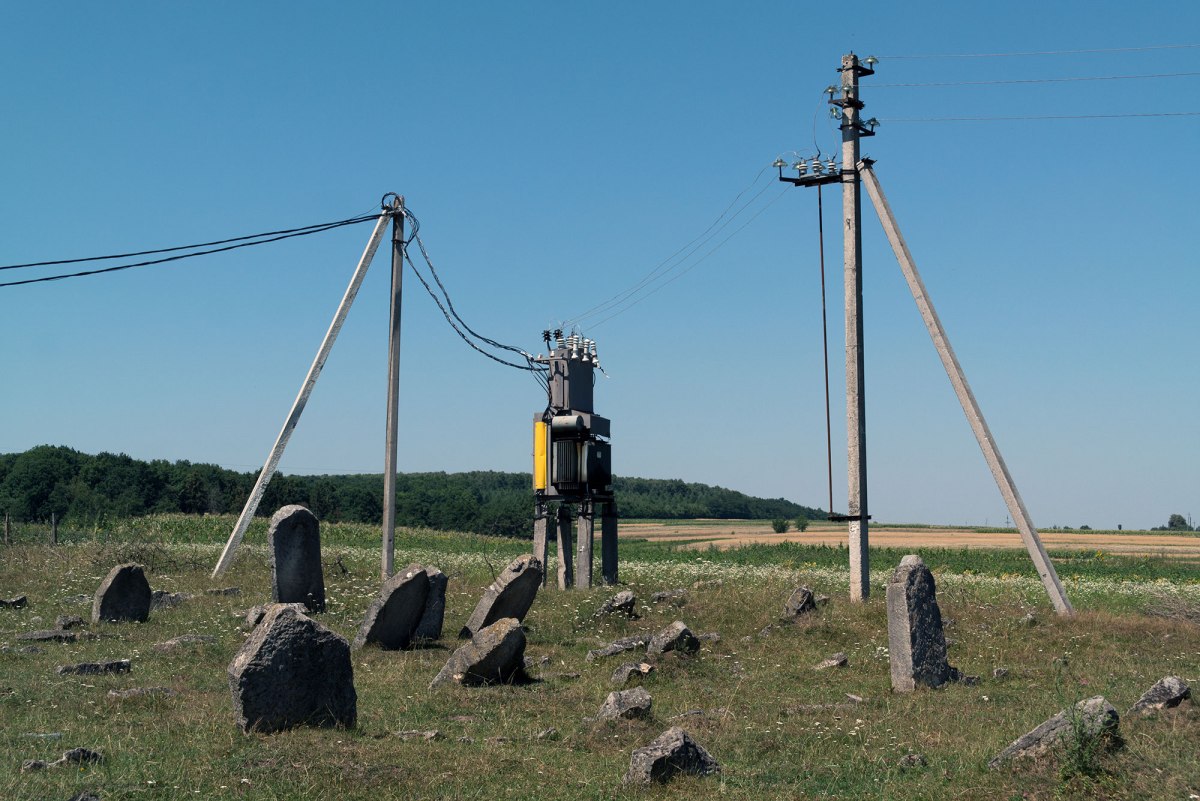 Zolotyi Potik Jewish cemetery, Ukraine