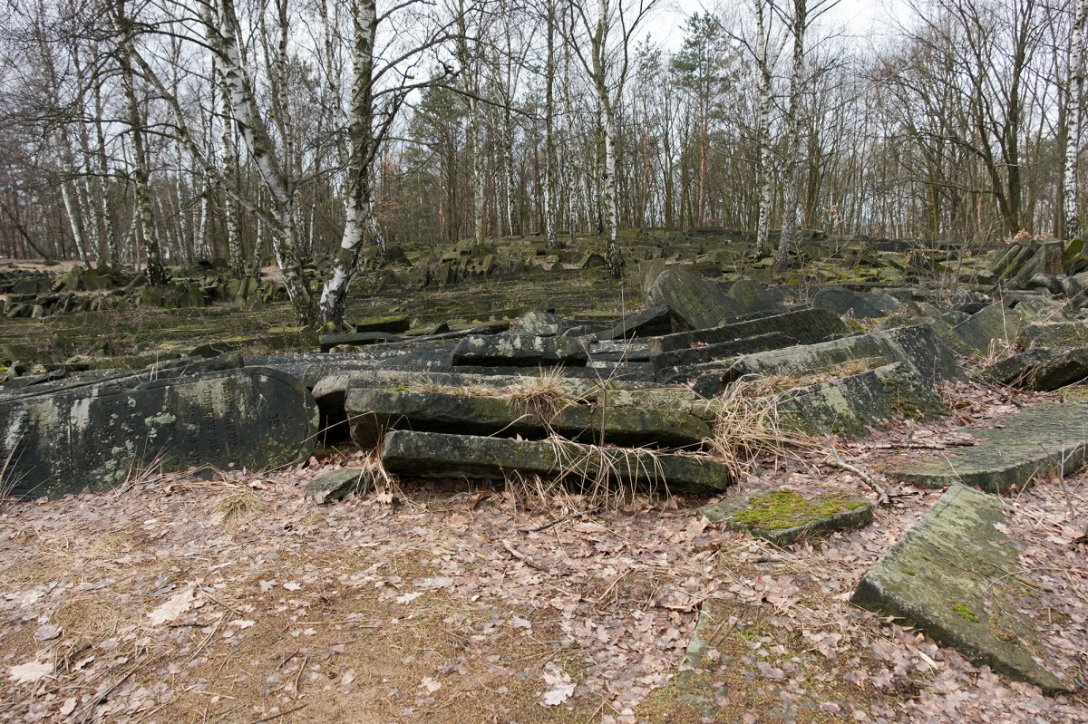 Bródno Jewish cemetery, Warsaw