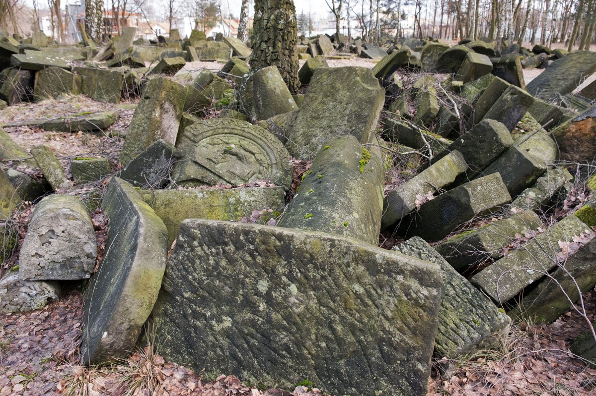 Bródno Jewish cemetery, Warsaw