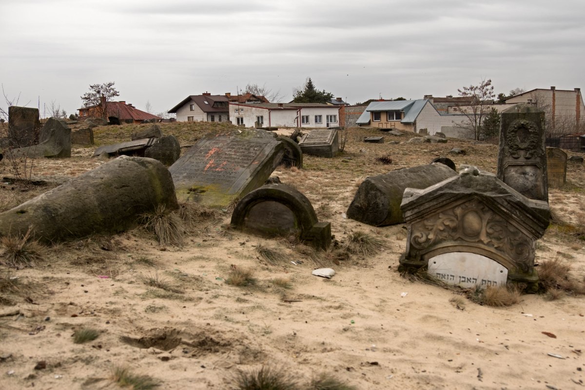 Karczew Jewish cemetery
