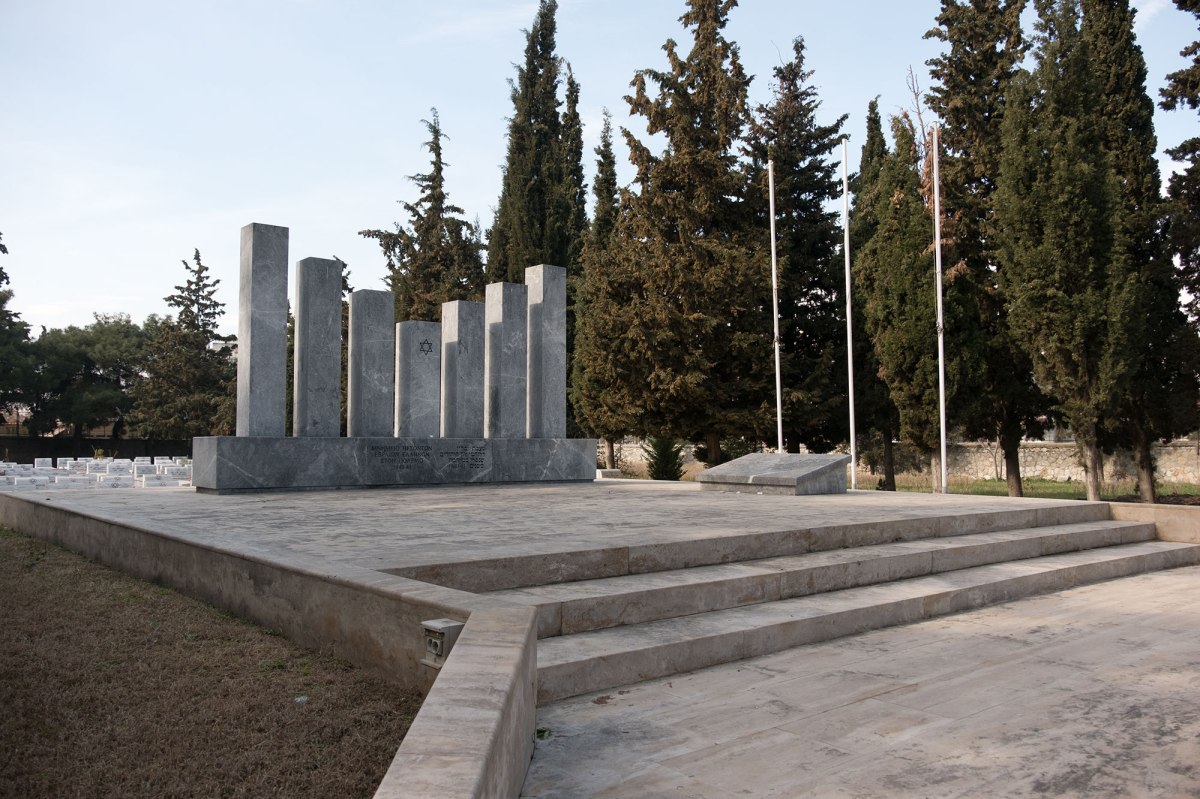 Thessaloniki Jewish cemetery, monument for soldiers of WW I