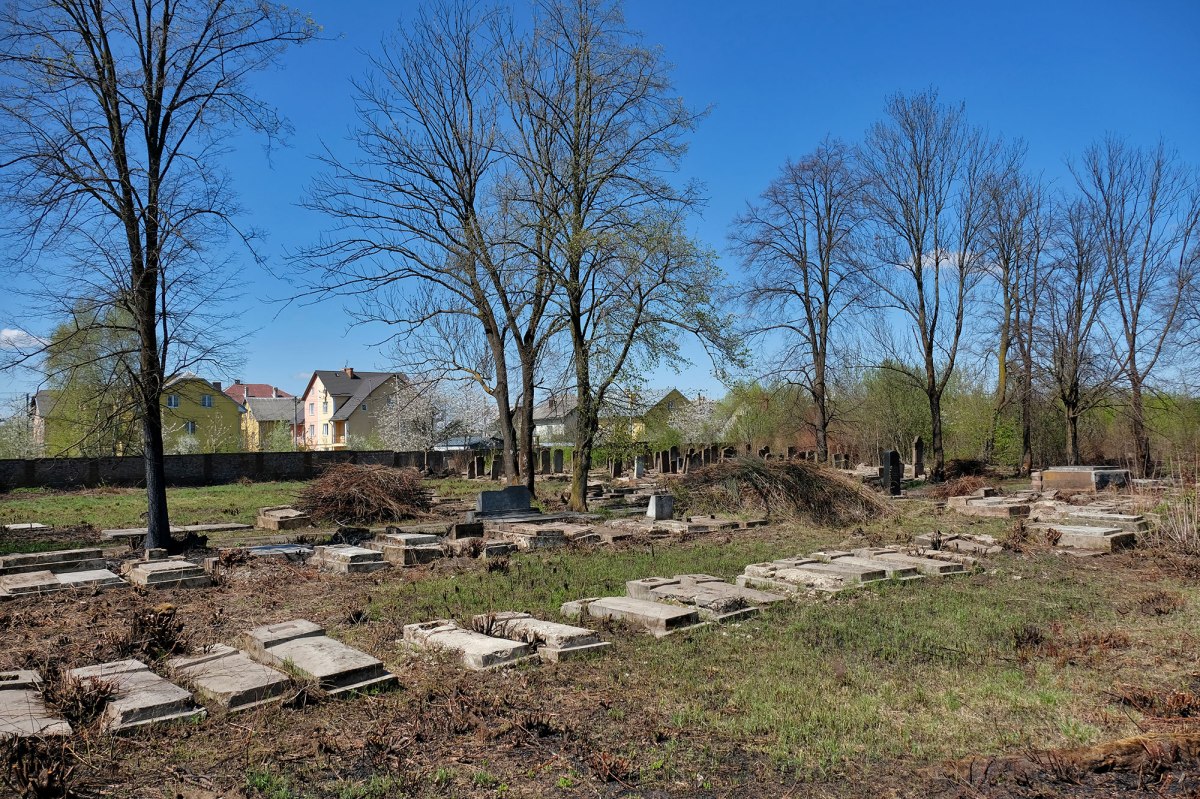 Drohobych - new Jewish cemetery