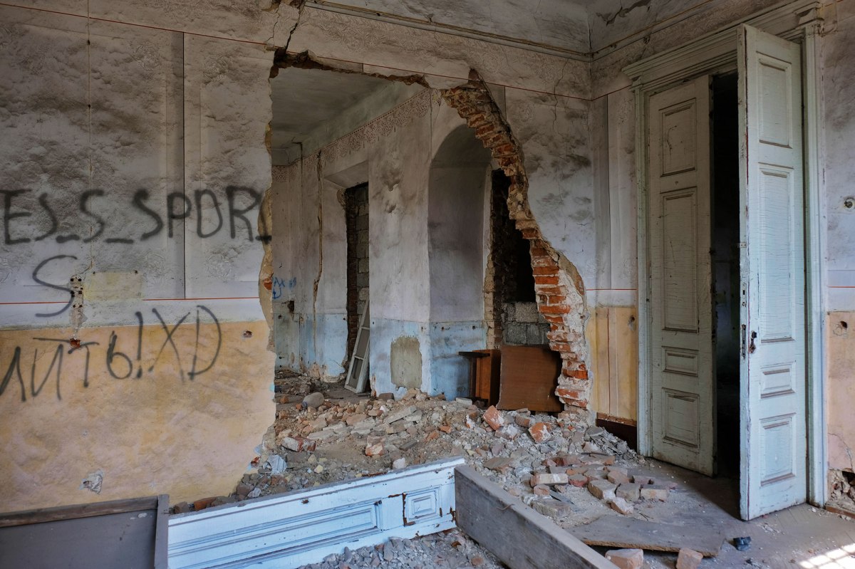 Kopychyntsi Jewish community building