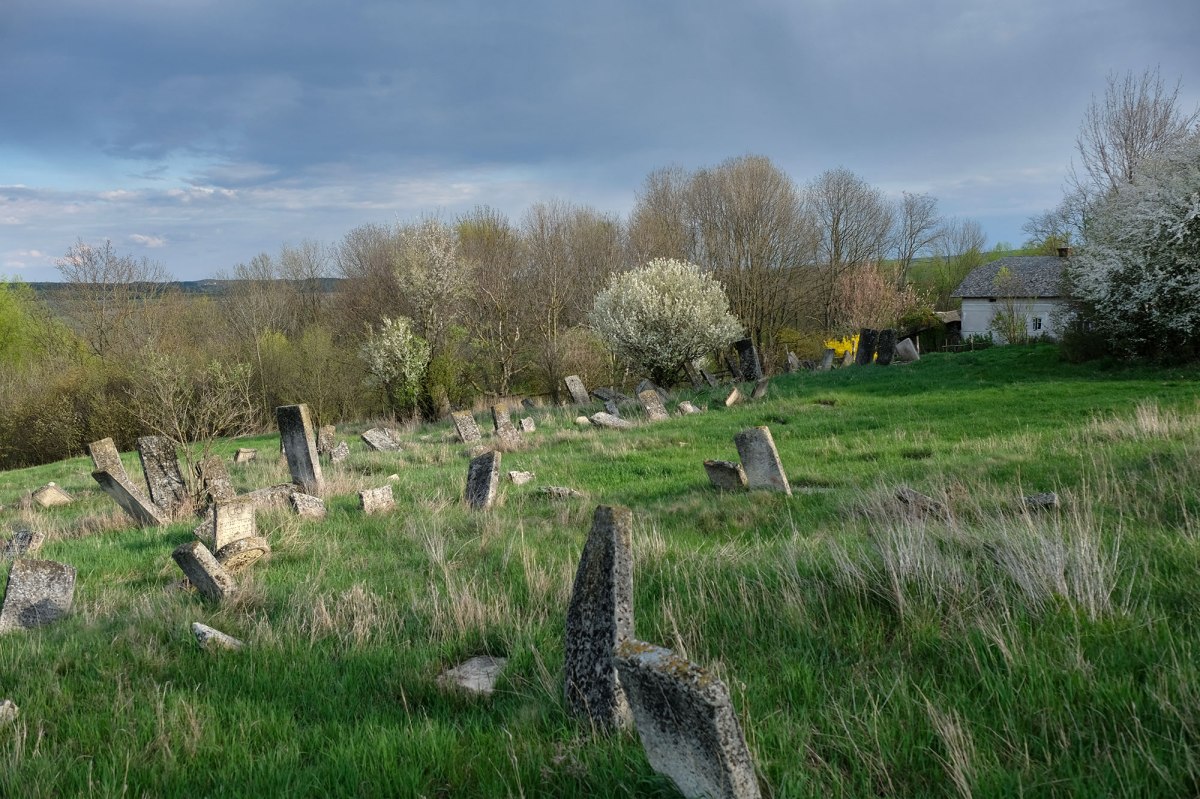 Korolivka Jewish cemetery