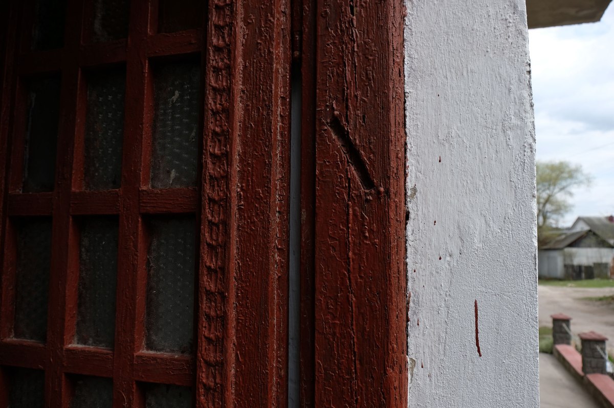 Pidhaitsi - trace of a mezuzah