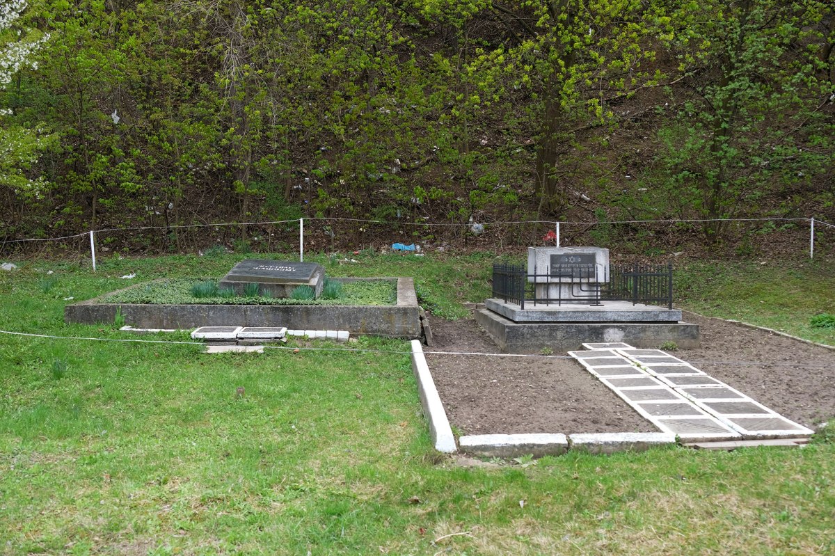 Rohatyn - mass grave site