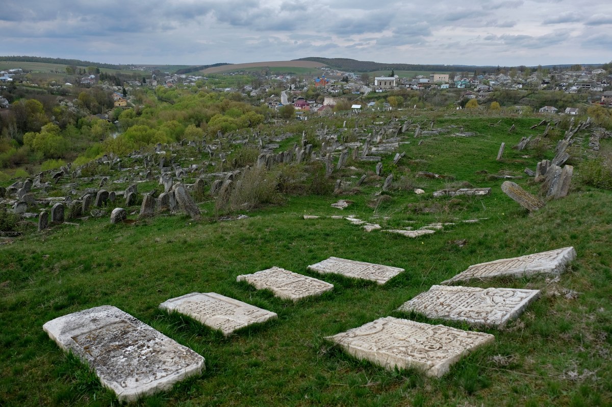 Sataniv Jewish cemetery