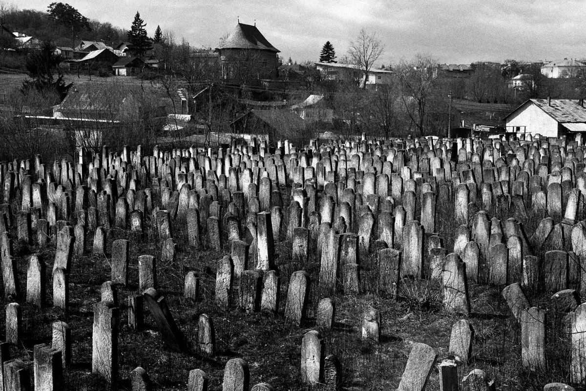 New Jewish cemetery, Siret, Bukovina, Romania, 2015