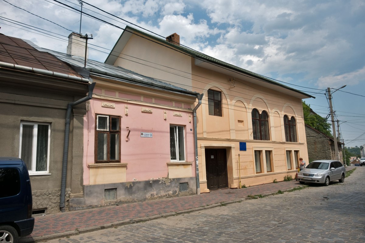 Chernivtsi (Czernowitz) - synagogue in the old Jewish quarter