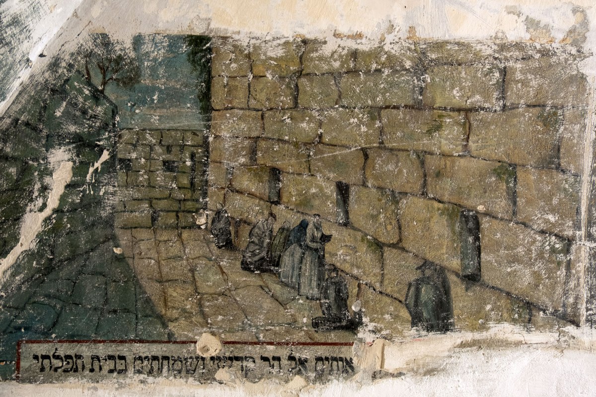 Chernivtsi (Czernowitz) - murals in the Groisse Shil