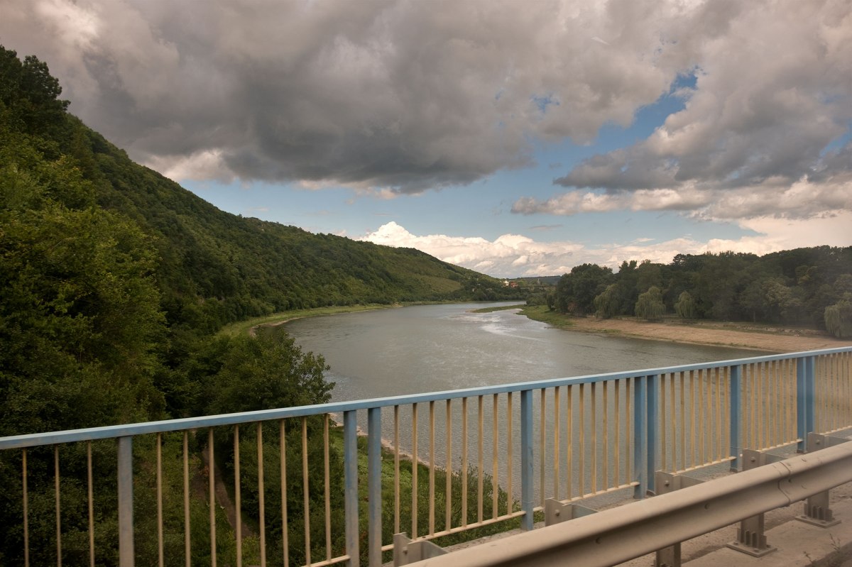 Dniester River from the bus window