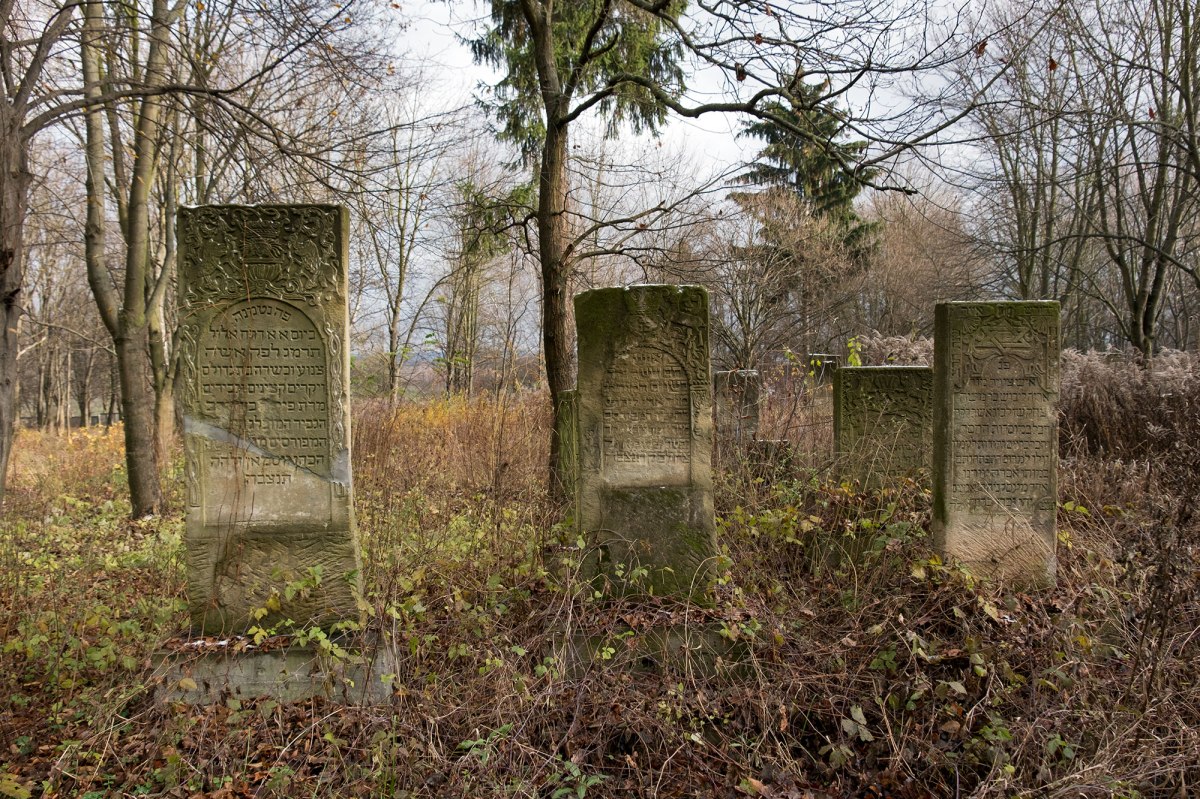 Ostroh - Jewish cemetery