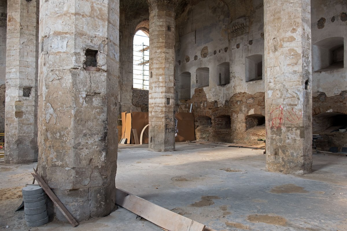 Ostroh - Great Synagogue