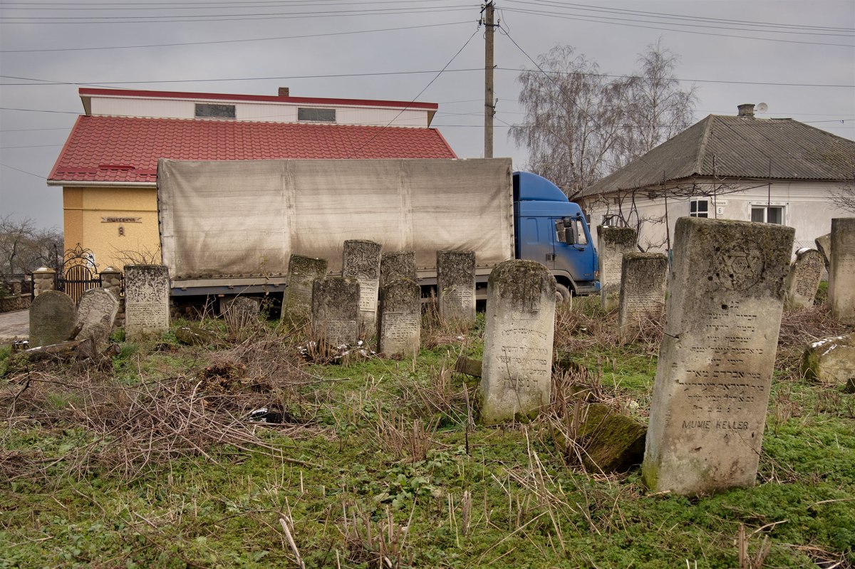 Zbarazh - new Jewish cemetery