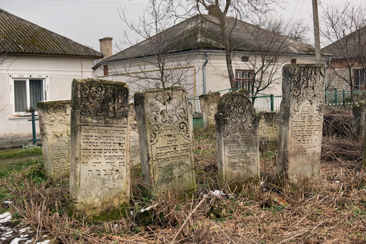 Zbarazh - new Jewish cemetery