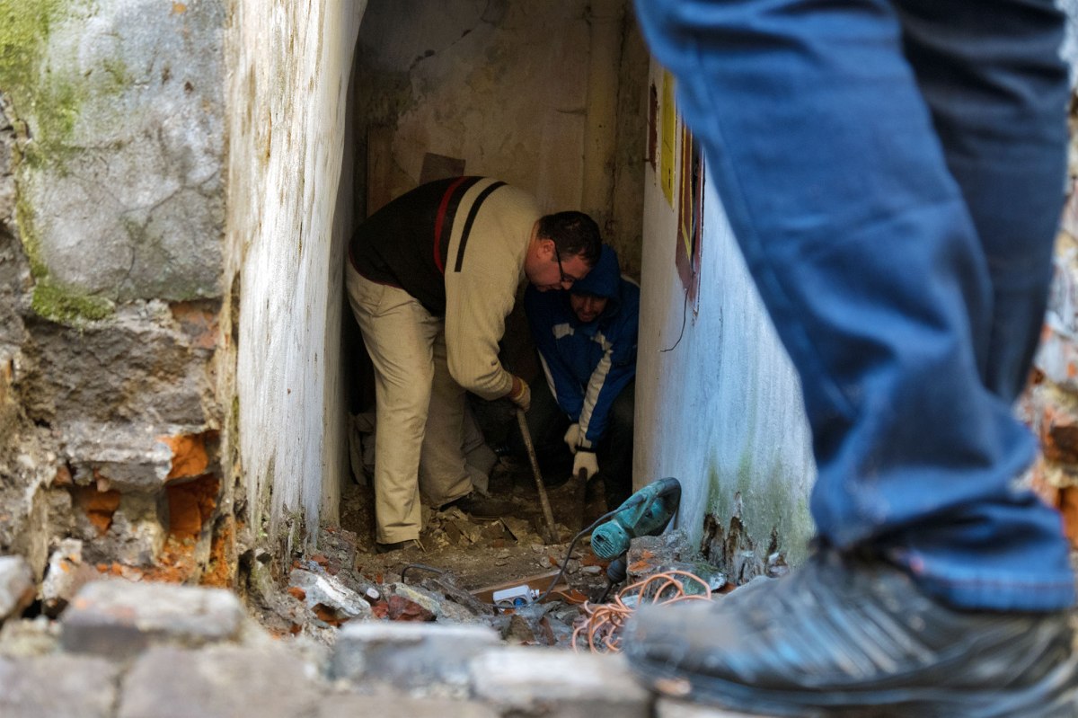 Saving Jewish tombstones at Halytska Square 15 in Lviv