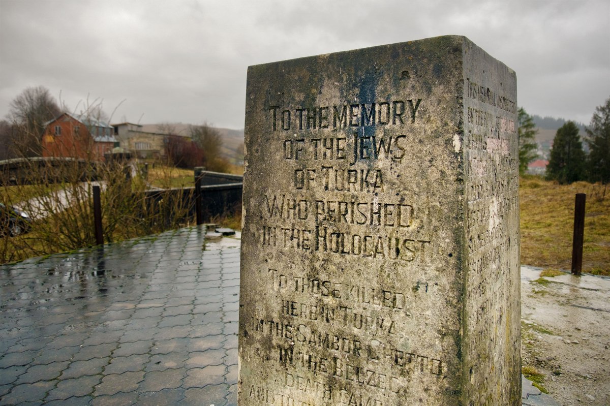 Turka - Jewish cemetery, Holocaust memorial