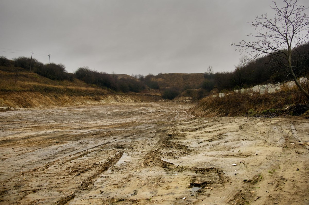 Mykolaiv - mass killing site next to the Jewish and Christian cemetery