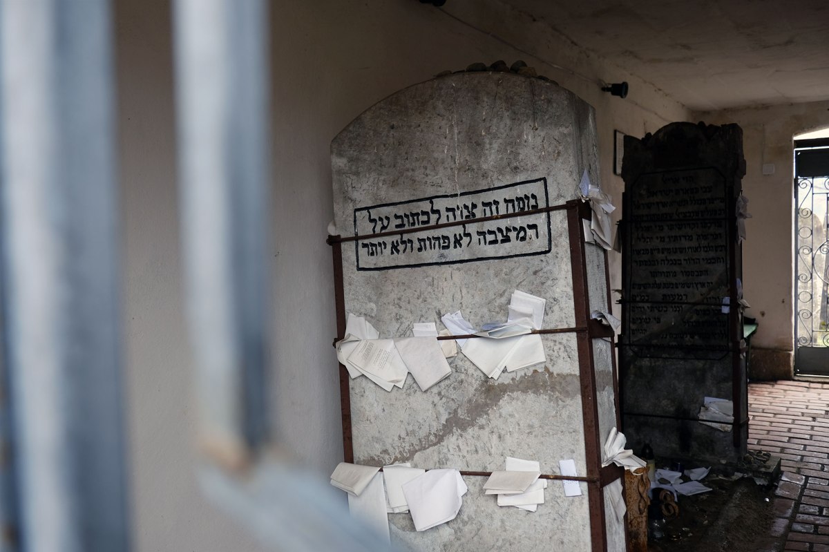 Mukachevo - new Jewish cemetery